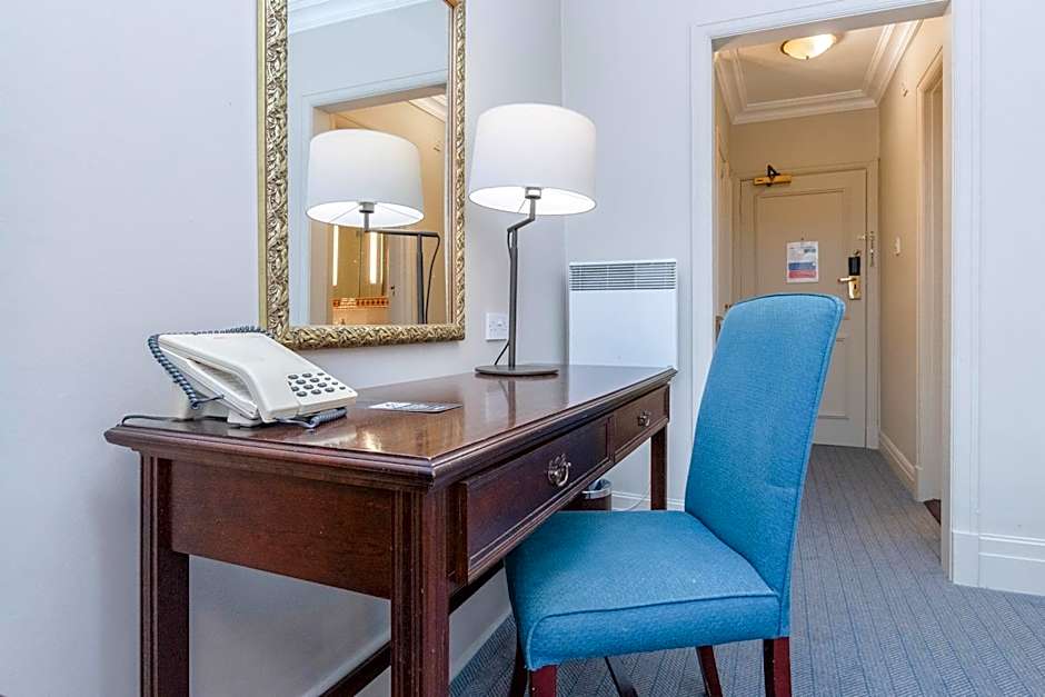 Winchester Wessex Hotel by Sunday