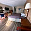 Camilla Inn & Suites
