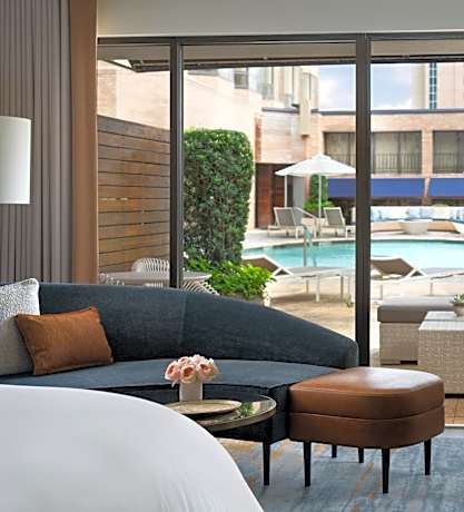Cabana Room with One King Bed