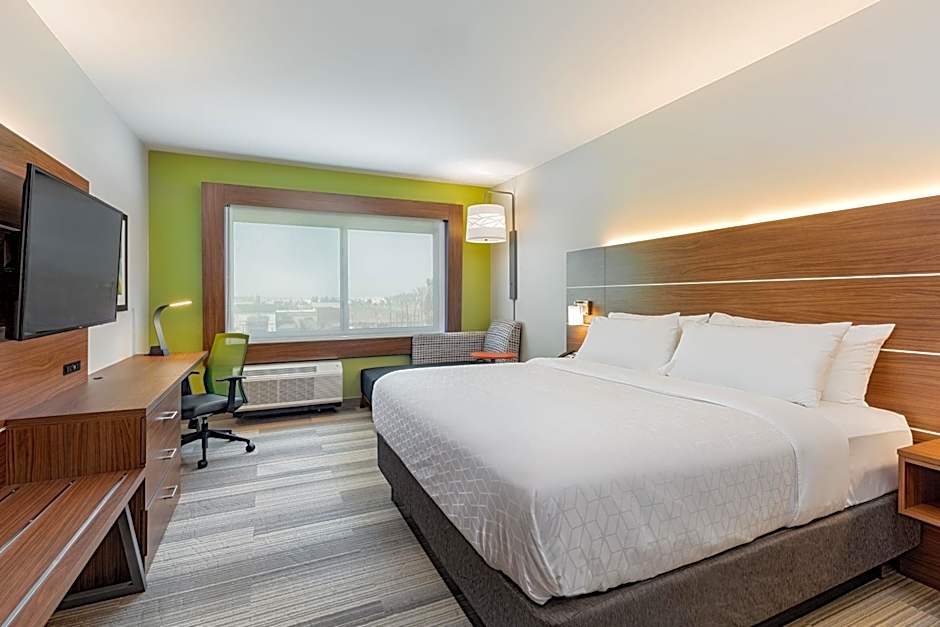 Holiday Inn Express And Suites Moreno Valley - Riverside By IHG