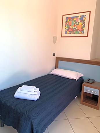 Single Room with Terrace