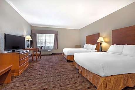 Queen Room with Two Queen Beds - Non-Smoking