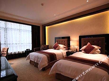 Luotuo Forever Peace Hotel