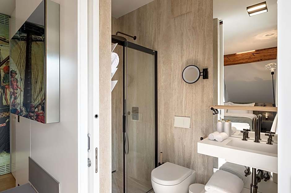 Zlata Ladjica Boutique Hotel