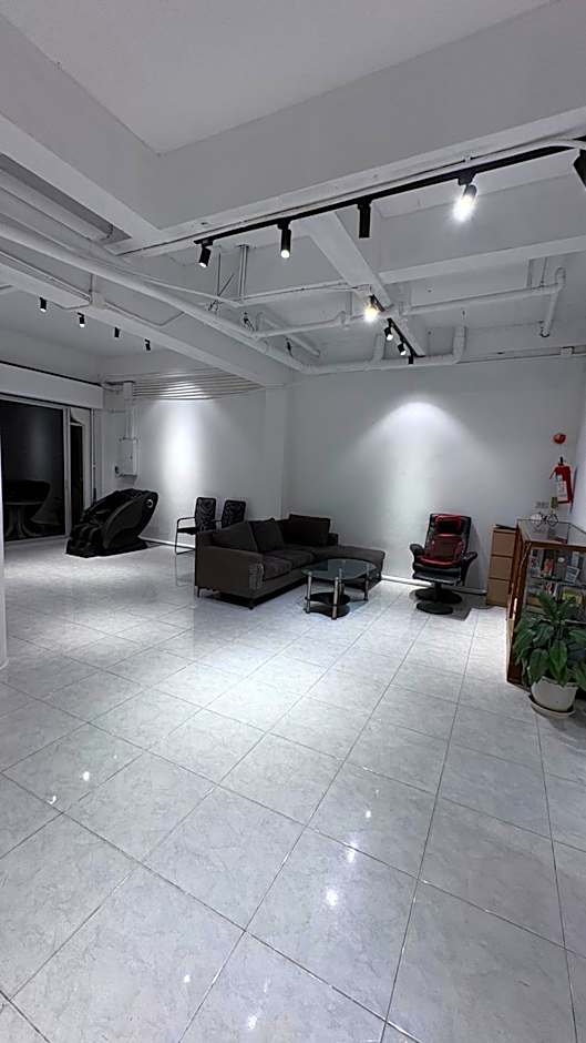 Holiday House Kata & Karon Phuket Hotel