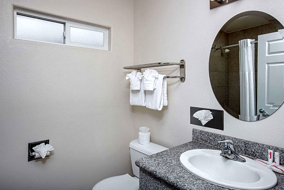 Super 8 by Wyndham Monterey