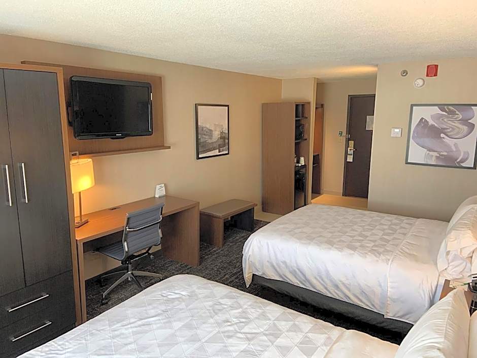 Holiday Inn & Suites Chicago-Carol Stream (Wheaton) By IHG