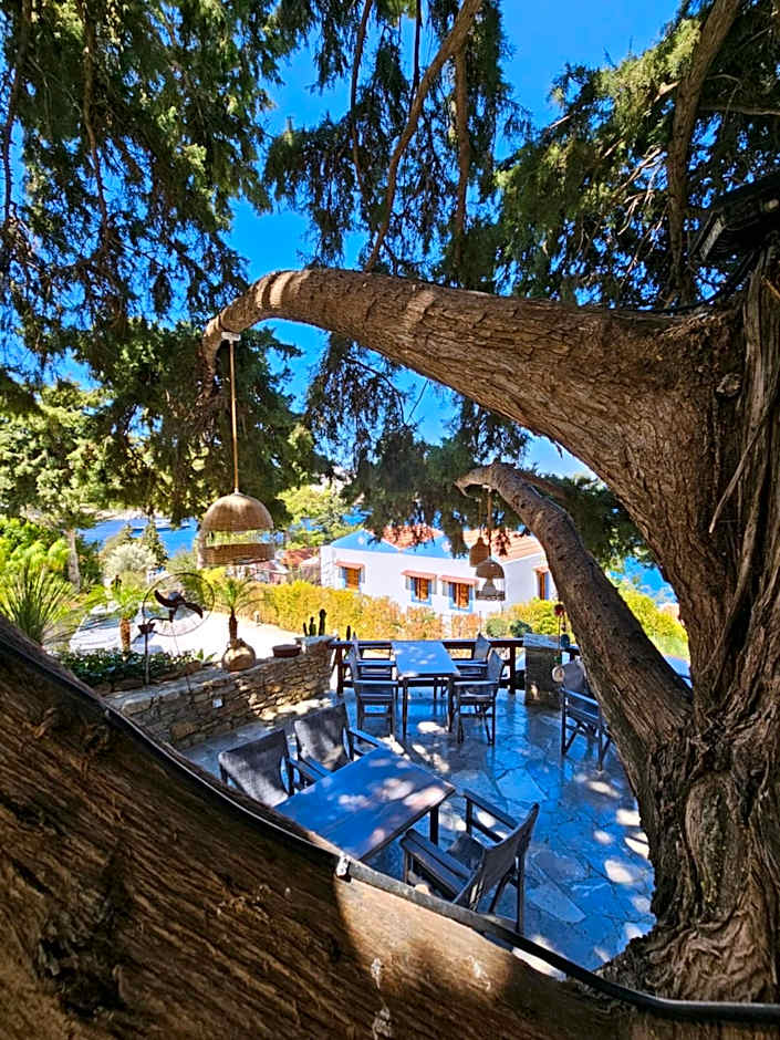 Niriides Hotel Apartments