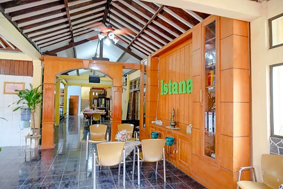 OYO 1984 Hotel Istana Family Syariah