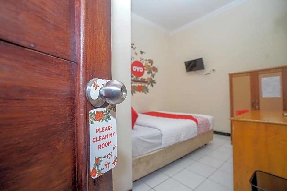 OYO 448 Hotel Central