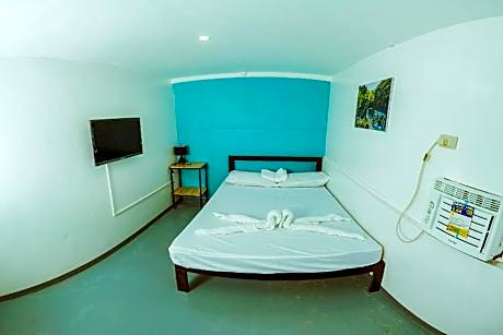 Adventourist Inn Coron