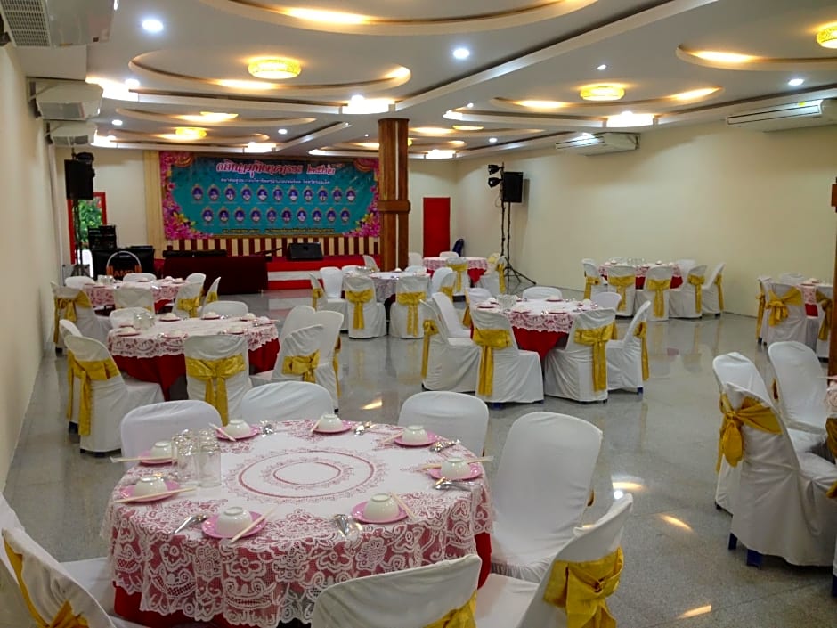 Riverfront Hotel Mukdahan