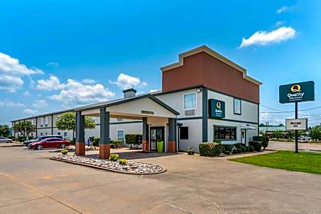 Quality Inn & Suites Demopolis