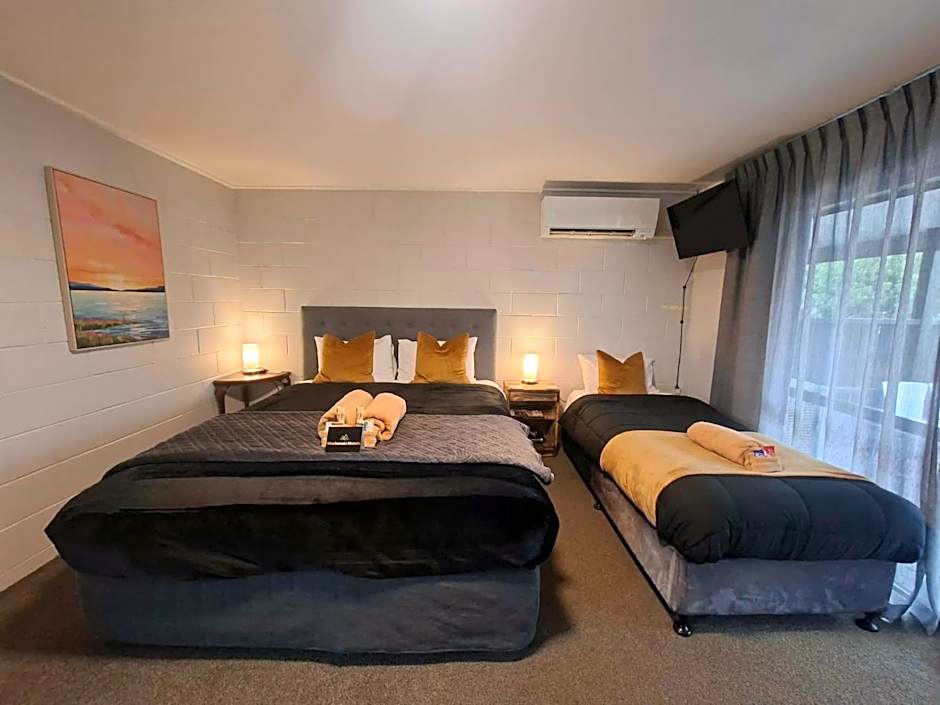 Mackenzie motels