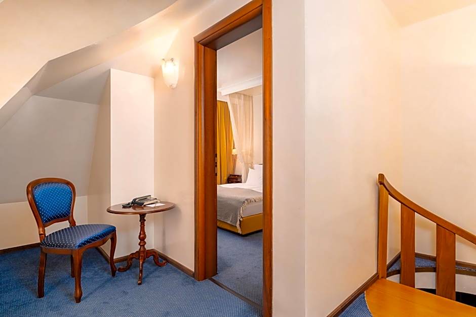 Festa Winter Palace Hotel