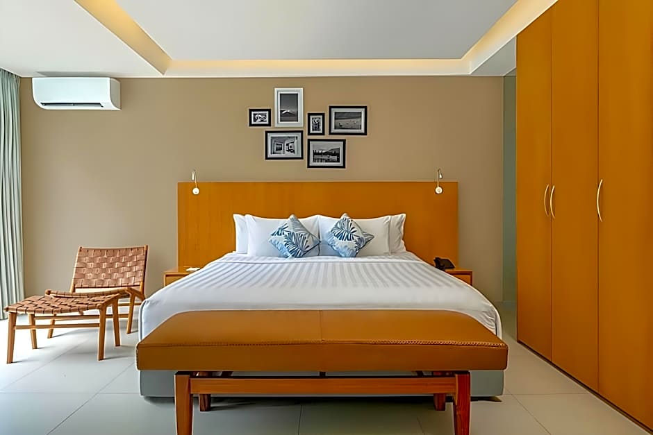 Ossotel Legian Hotel