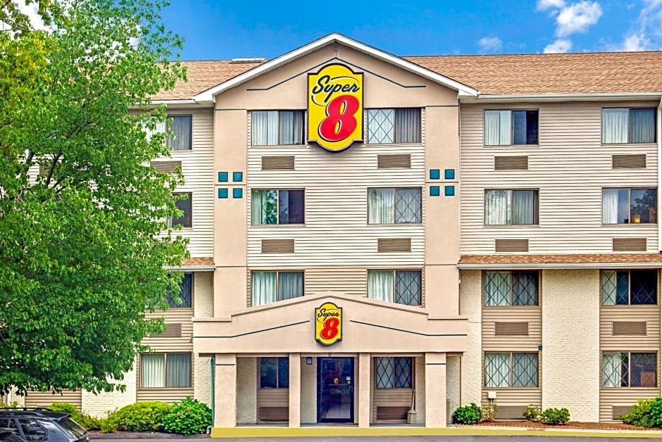 Super 8 by Wyndham Stamford/New York City Area