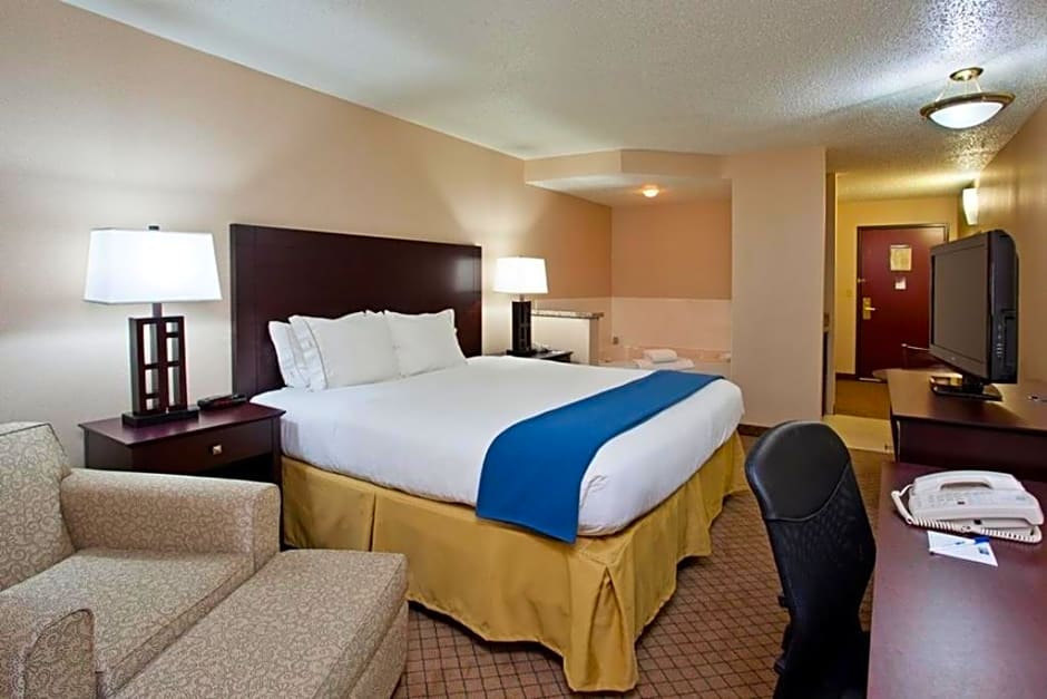 Holiday Inn Express & Suites Wadsworth, an IHG Hotel