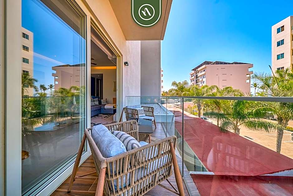 2BR Condo with Rooftop Pool - Private Terrace