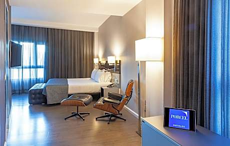 Junior Studio Suite, 1 Bedroom (1 King Bed)