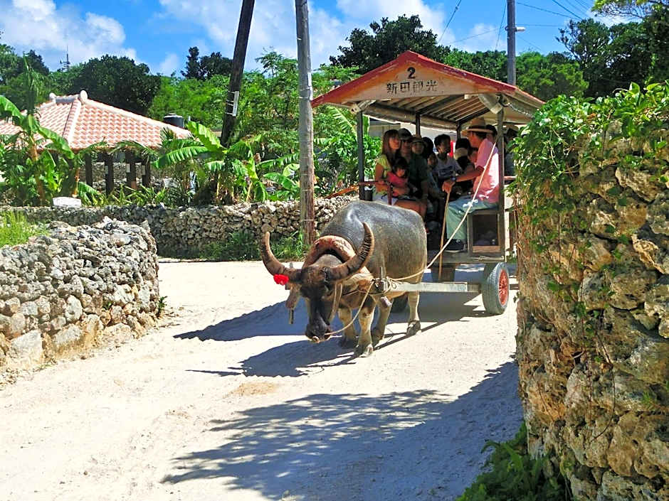 Taketomijima Guesthouse and je Taime