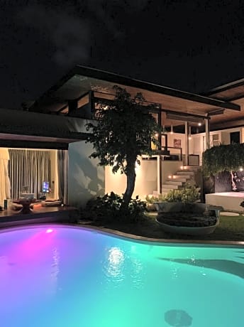 Kiss Bali Villas Seminyak