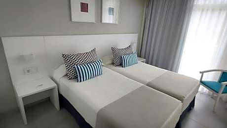 Standard Double or Twin Room with Sea View