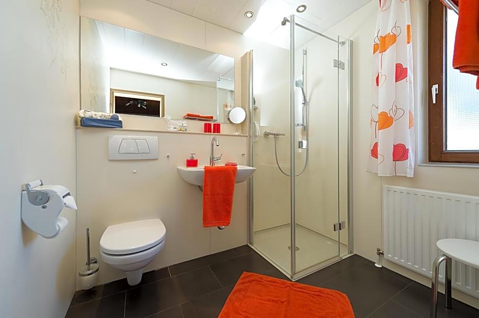 Gasthaus & Pension Alphorn