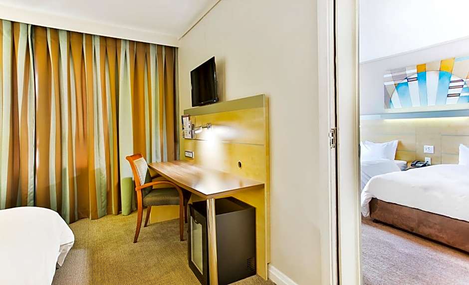 Holiday Inn Express Sandton-Woodmead By IHG