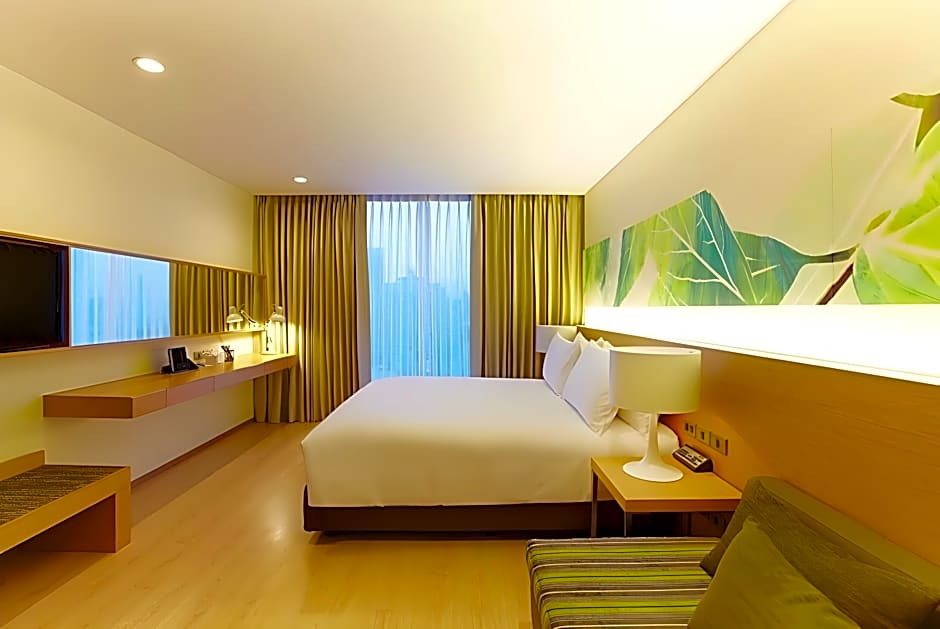 VELA Dhi GLOW Pratunam