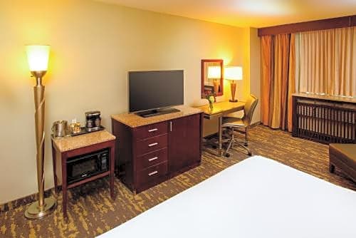 DoubleTree by Hilton Rochester - Mayo Clinic Area