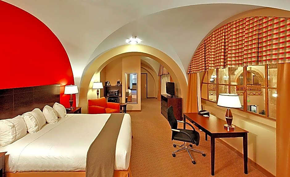 Holiday Inn Express Baltimore Downtown – Baltimore, MD