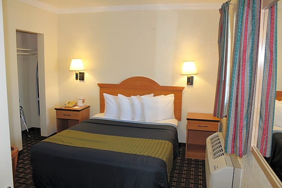 Riverside Inn & Suites Santa Cruz