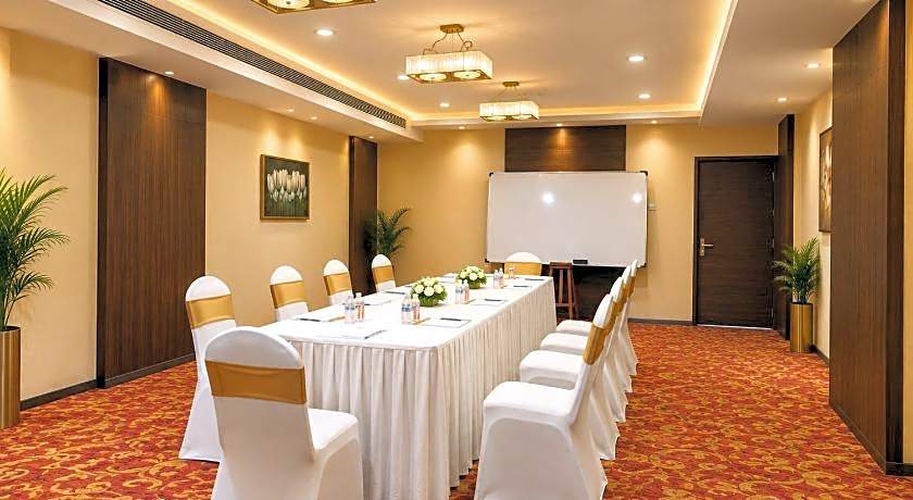 The Altruist Wagholi Hotel
