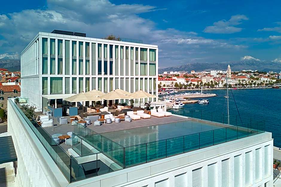 Hotel Ambasador