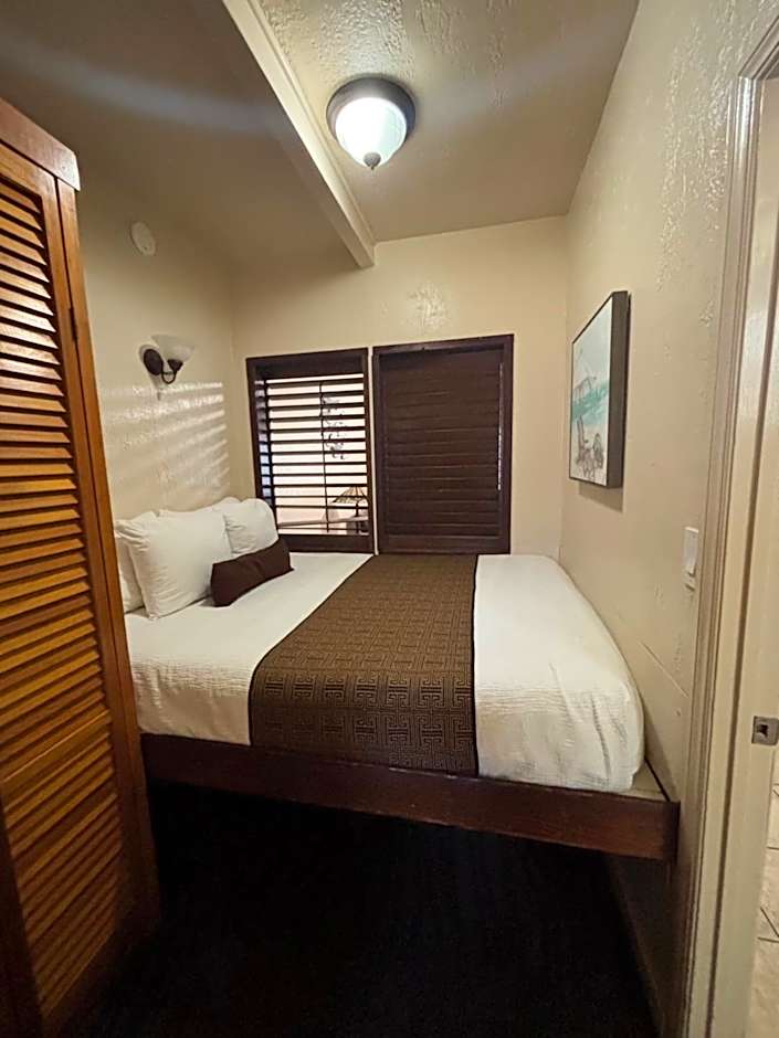 Photo 1 of 9 of 1 Bedroom