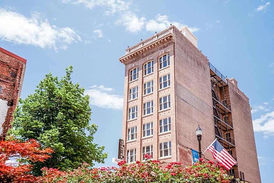 The Esquire Hotel Downtown Gastonia, Ascend Hotel Collection