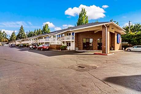 Motel 6-Vancouver, WA