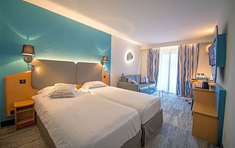 Triple Room (3 Adults or 2 Adults + 1 Child)