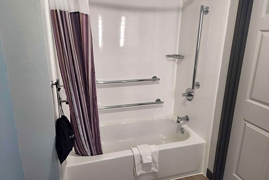 La Quinta Inn & Suites by Wyndham Warner Robins - Robins Afb