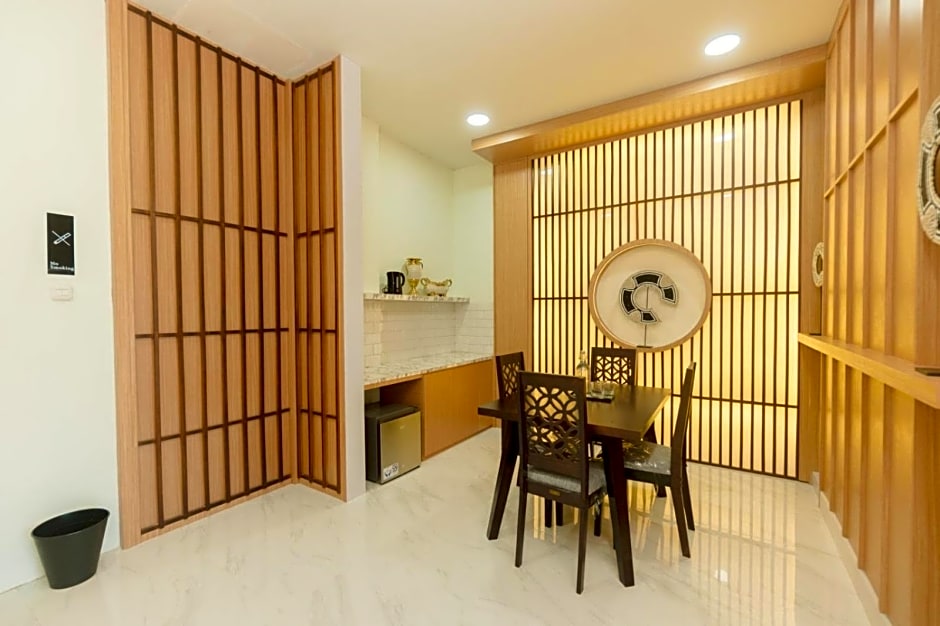 Hakata Lejja near Natural Hot spring