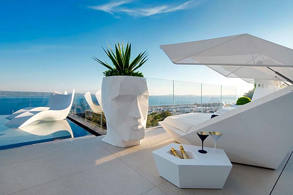 Posh Residence Luxury Suites
