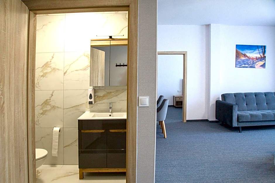 Hotel i Apartamenty Gorzelanny Dźwirzyno