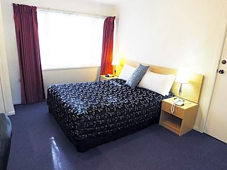 Executive Queen Room