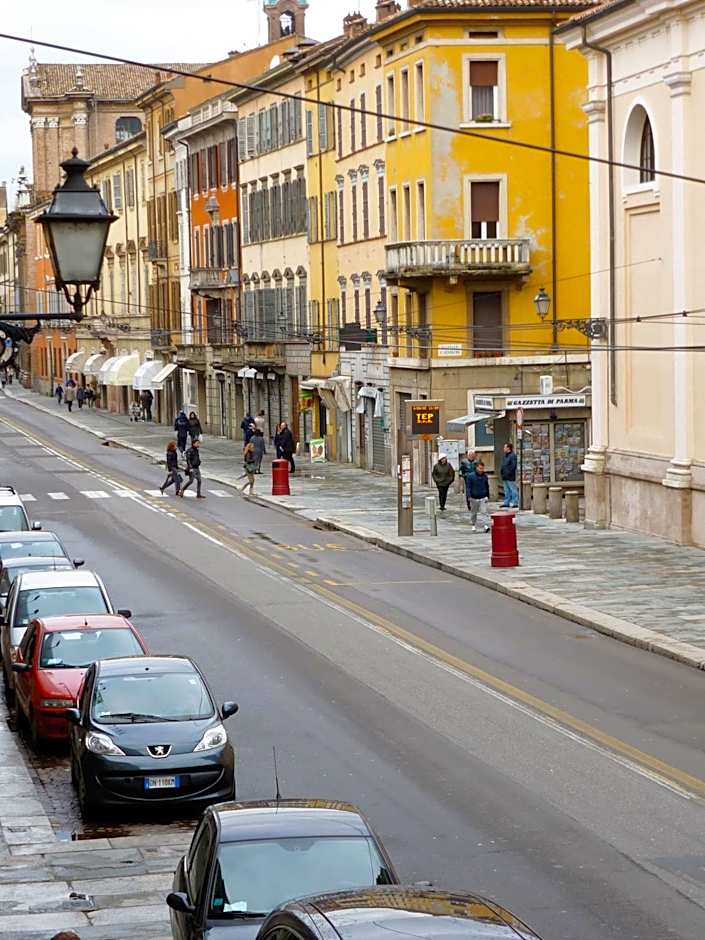 Parizzi Suites & Restaurant