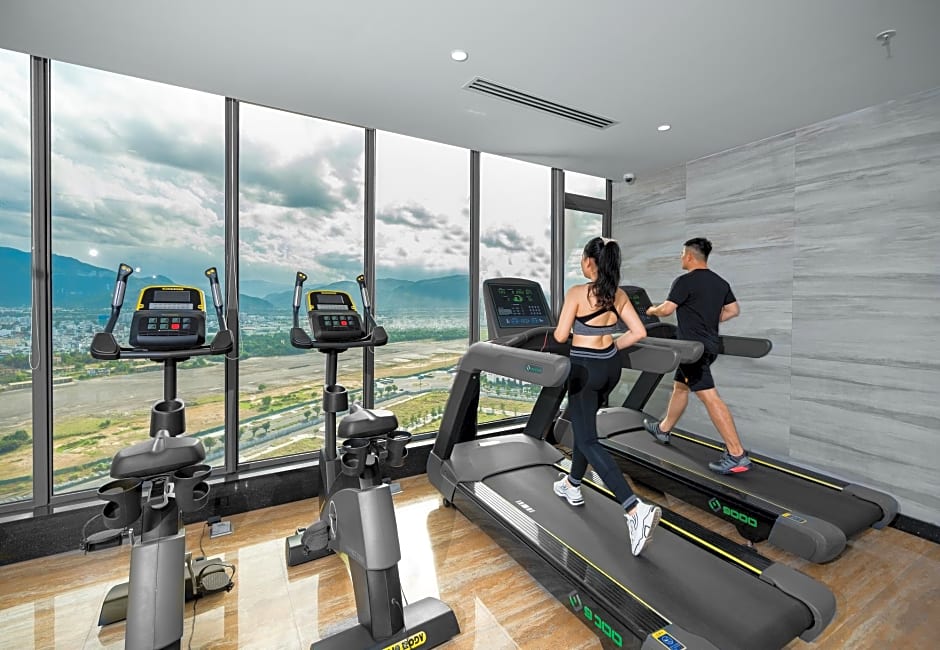 EMERALD BAY HOTEL & SPA