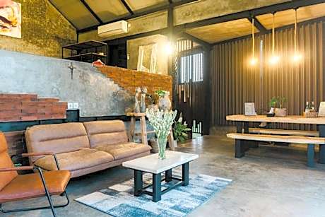 EJ House