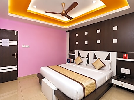 Goroomgo Hotel Galaxy International Puri - Near Golden Sea Beach
