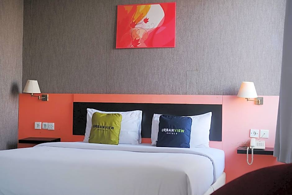 Urbanview Hotel Asyra Makassar