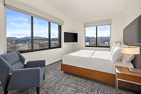 Exec Conference Suite, 1 Bedroom Executive Suite